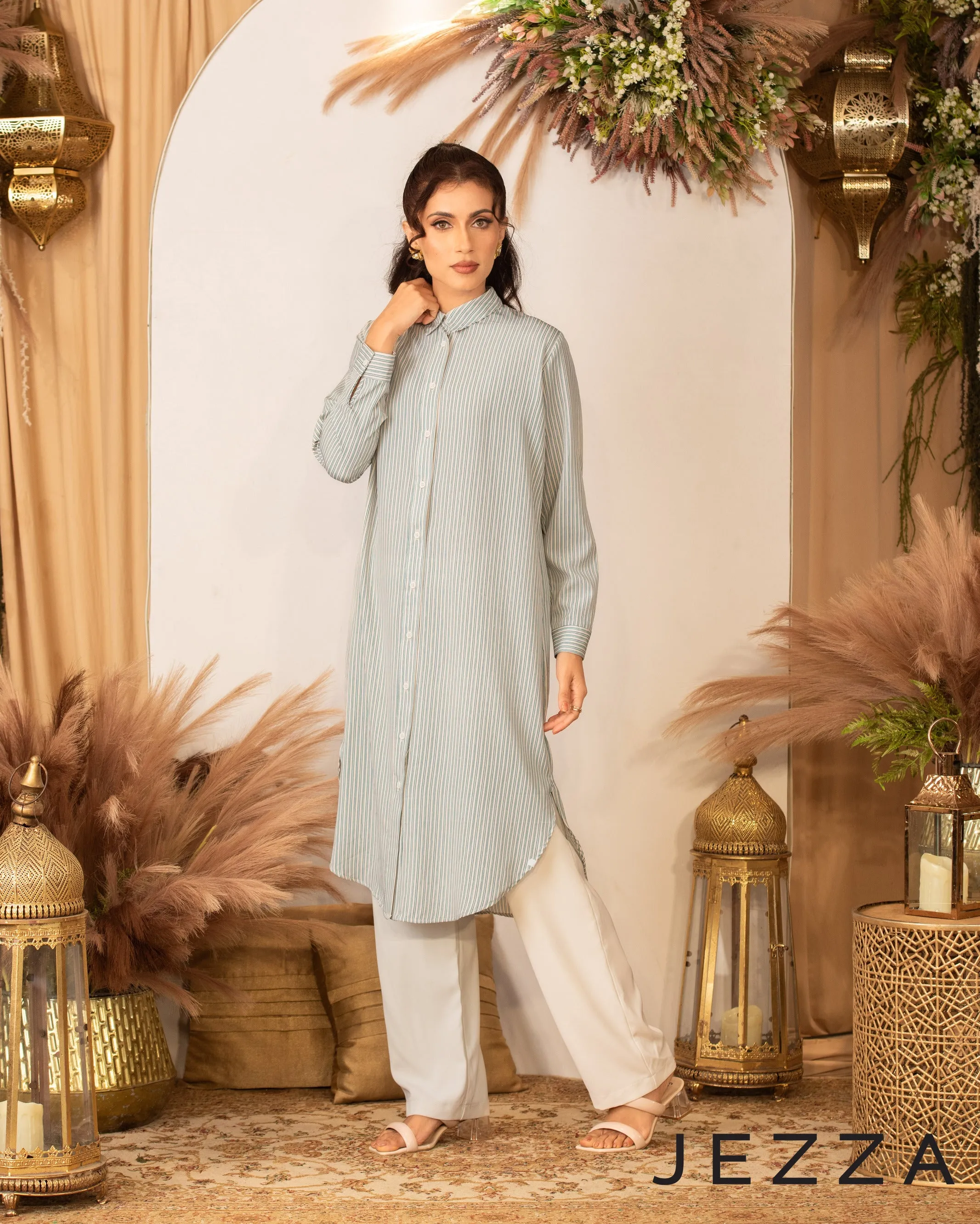 Below Knee-Length Button-Down Top 63502
